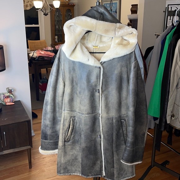 Vintage Jackets & Blazers - CHRISTIANO DI THIENE SHEARLING LINED 100% LEATHER HOODED COST MADE IN ITALY 48